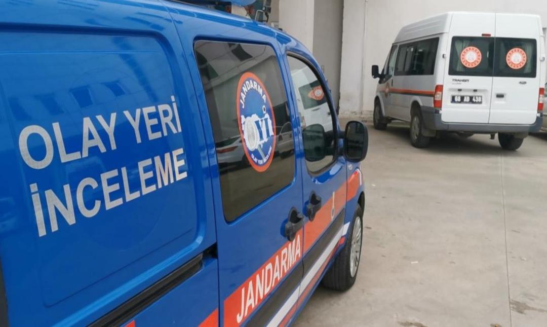 Boşanma aşamasındaki eşini babasının mezarı başında &ouml;ld&uuml;rd&uuml;, baldızını ağır yaraladı 2