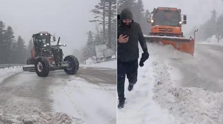 Uludağ&rsquo;da bayramda kar s&uuml;rprizi: Yollar beyaza b&uuml;r&uuml;nd&uuml;, ekipler seferber oldu