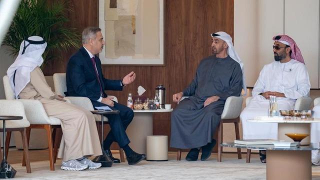 Dışişleri Bakanı Hakan Fidan BAE'de Devlet Başkanı Zayid Al Nahyan ile bir araya geldi