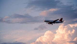 Kenya'da yolcu u&ccedil;ağı pistten &ccedil;ıktı!