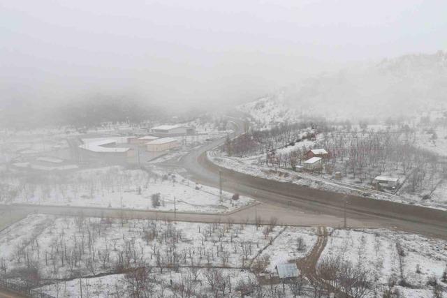 Hadim’de kar yağışı başladı 1