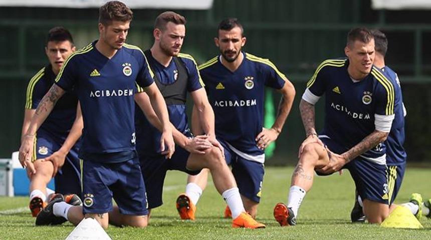 Fenerbah&ccedil;e'de Janssen takımla &ccedil;alışmalara başladı