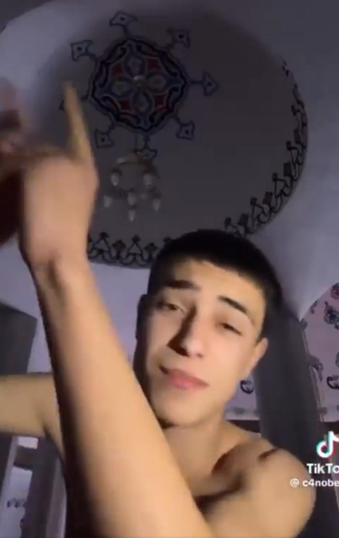 İnfiale yol açan görüntüler: Camide yarı çıplak dans edip paylaşmıştı! Harekete geçildi 2