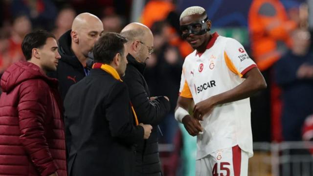 Kendi ağzıyla duyurdu! Osimhen 'Ameliyat olmam lazım' dedi ve dönüş süresini açıkladı