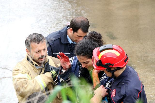 Sinir krizi geçiren kadın, polise zor anlar yaşattı