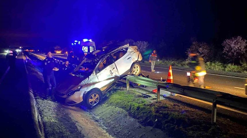 Korkun&ccedil; kaza! 2 &ouml;l&uuml; 4 yaralı