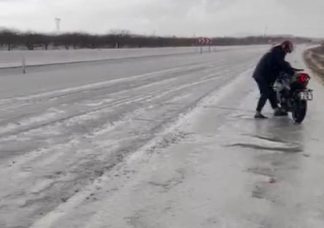 Gaziantep&rsquo;te dolu ve sağanak etkili oldu 2
