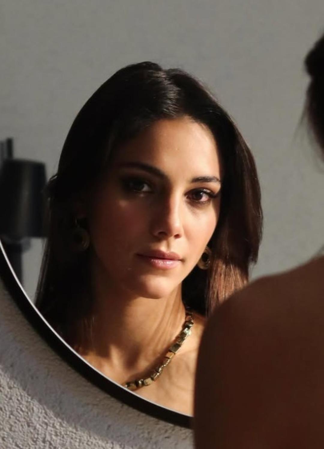 Uzak Şehir in Zerrin i Dilin D&ouml;ğer den Atakan &Ouml;zkaya ya ilan-ı aşk! Sevgilisini paylaştı 1