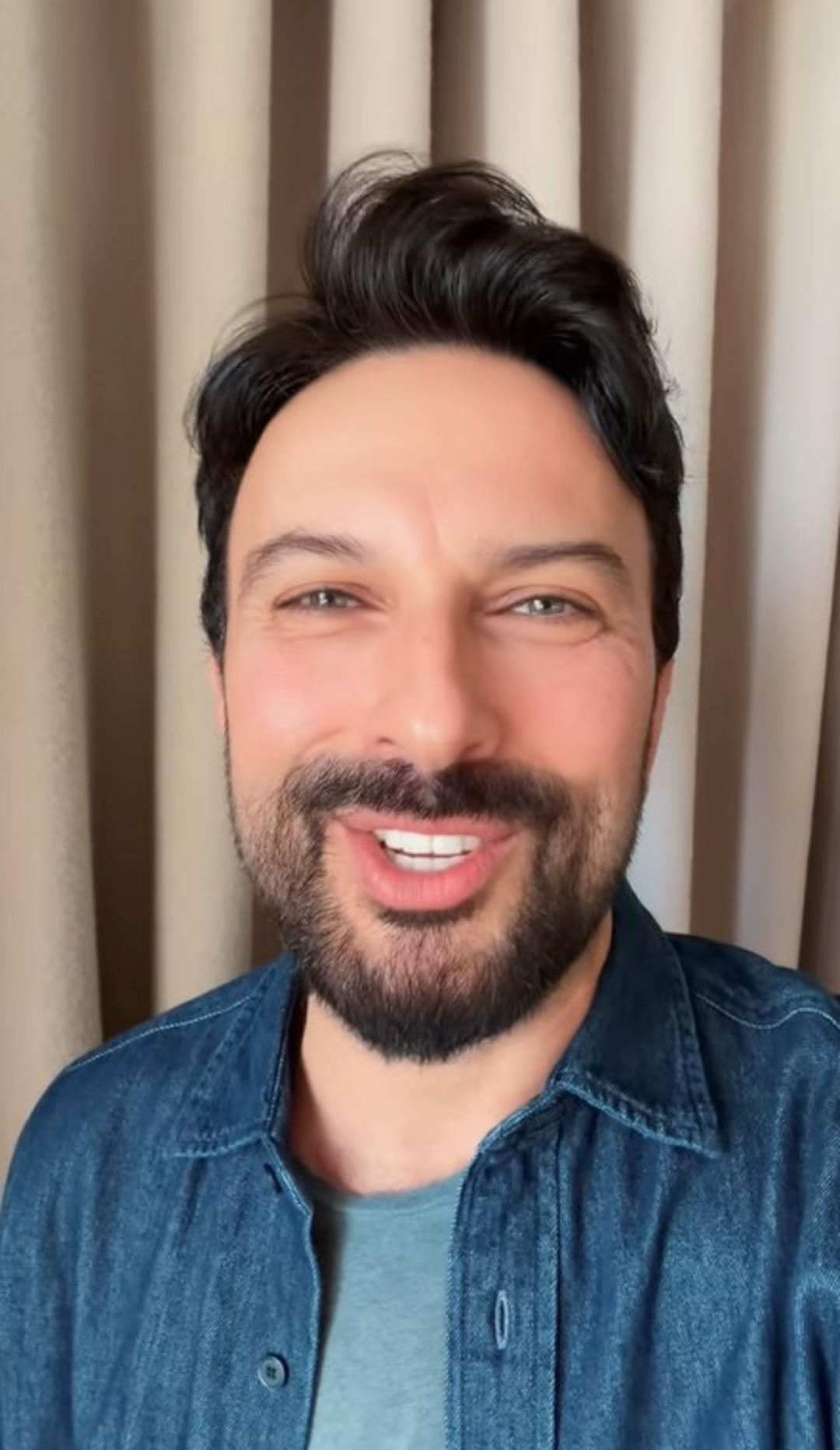 Tarkan dan bayram mesajı! &lsquo;Hepinizi kocaman &ouml;p&uuml;yorum&rsquo; 1