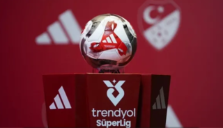 S&uuml;per Lig'de şampiyonluk oranları derbi &ouml;ncesi g&uuml;ncellendi! Trabzonspor...
