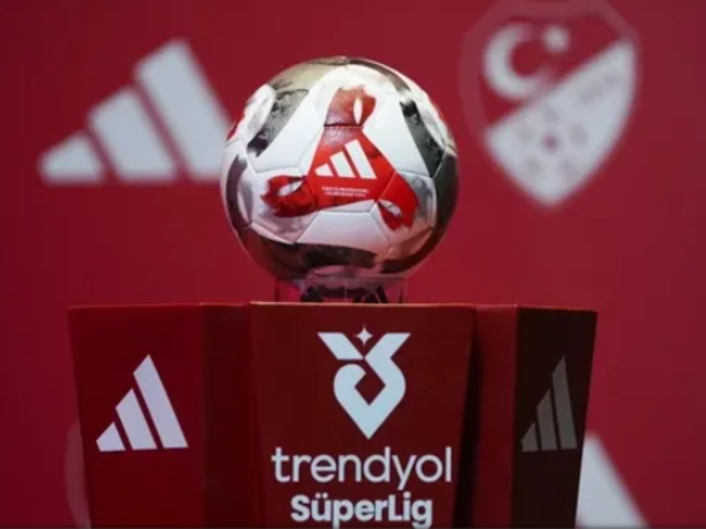 S&uuml;per Lig'de şampiyonluk oranları derbi &ouml;ncesi g&uuml;ncellendi! Trabzonspor...