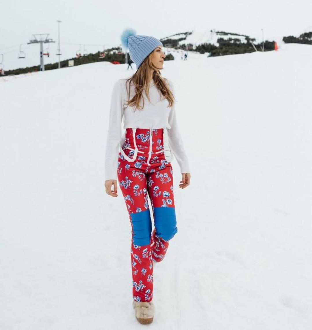 Sinem Kobal kızları Lalin ve Leyla ile birlikte kış tatilinde! Beğeni yağdı 1