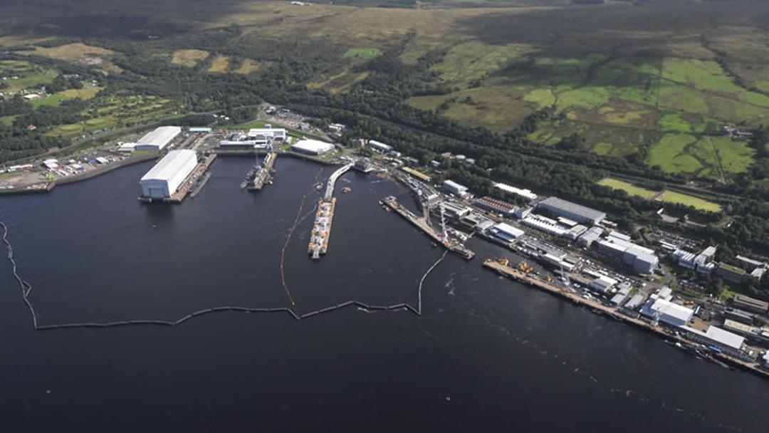 İngiltere&rsquo;de n&uuml;kleer denizaltıların bulunduğu &uuml;sse girmeye &ccedil;alışan 2 kişiye g&ouml;zaltı 1