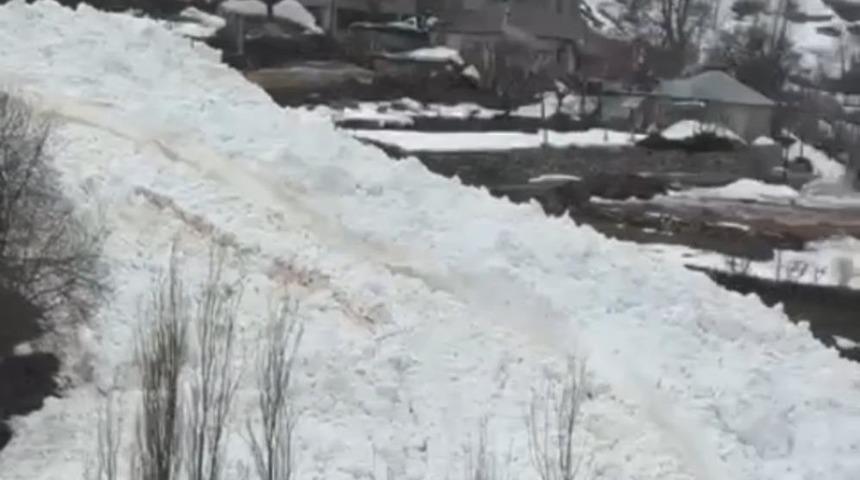 Y&uuml;ksekova&rsquo;da &ccedil;ığ paniği: K&ouml;y halkı faciadan d&ouml;nd&uuml;