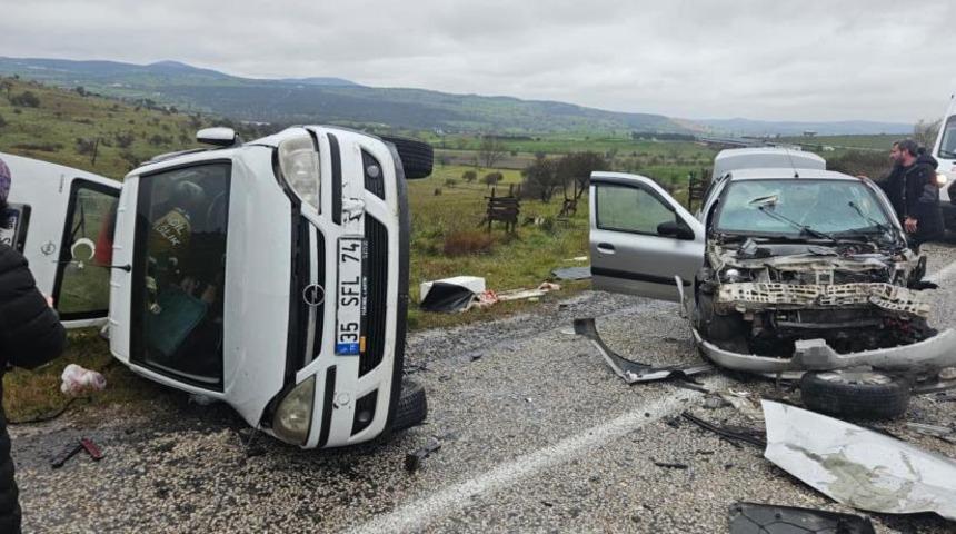 Balıkesir'de meydana gelen trafik kazasında 5 kişi yaralandı
