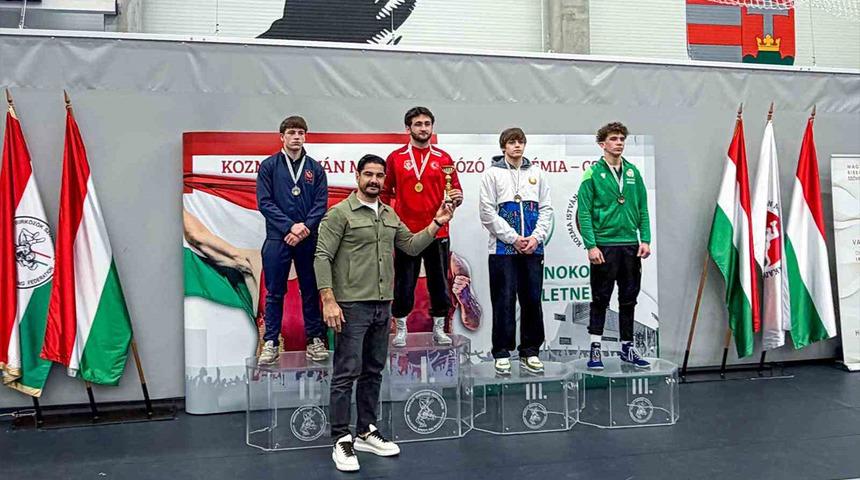 U20 Grekoromen G&uuml;reş Milli Takımı şampiyon oldu