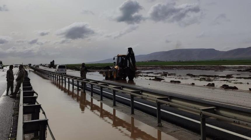Nusaybin&rsquo;de selin etkili olduğu b&ouml;lgelerde inceleme yapıldı