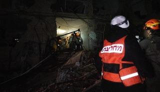 İran'ın, İsrail'in g&uuml;neyindeki Dimona b&ouml;lgesine yaptığı misillemede en az 31 kişi yaralandı