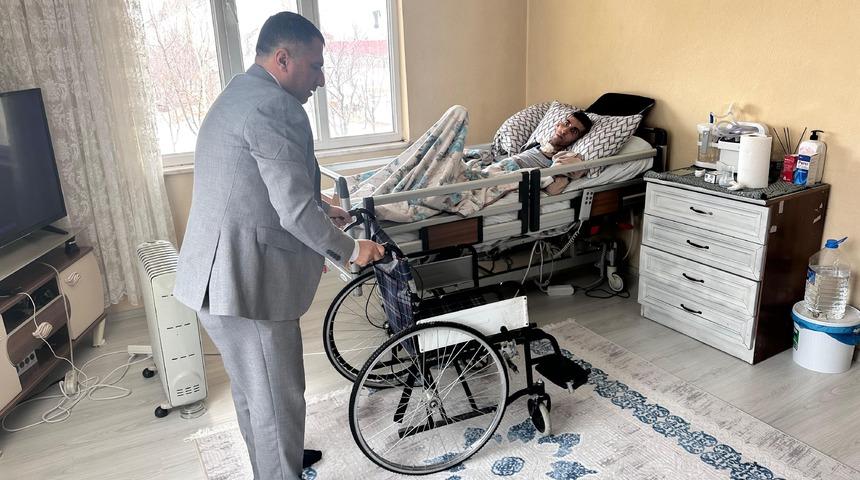 Muradiye il&ccedil;esinde anlamlı bayram hediyesi