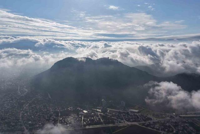 Bulutlar Kozan Kalesi&rsquo;nde dans etti, ortaya masalsı g&ouml;r&uuml;nt&uuml;ler &ccedil;ıktı 2
