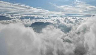 Bulutlar Kozan Kalesi&rsquo;nde dans etti, ortaya masalsı g&ouml;r&uuml;nt&uuml;ler &ccedil;ıktı