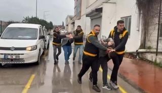 Atlara eziyet edenlere dikkat &ccedil;eken ceza: Haftada 1 g&uuml;n barınak temizleyecekler