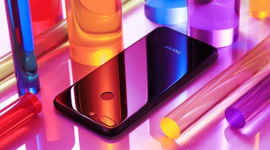 Honor 10&rsquo;a az kaldı