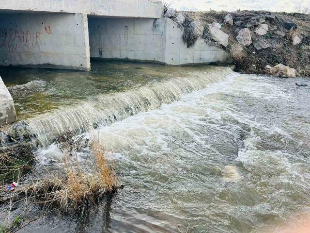 Kayseri&rsquo;nin bir il&ccedil;esinde baharın habercisi derede suları akmaya başladı 1