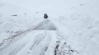 Hakkari’de 13 köy ve 32 mezra yolu ulaşıma kapandı