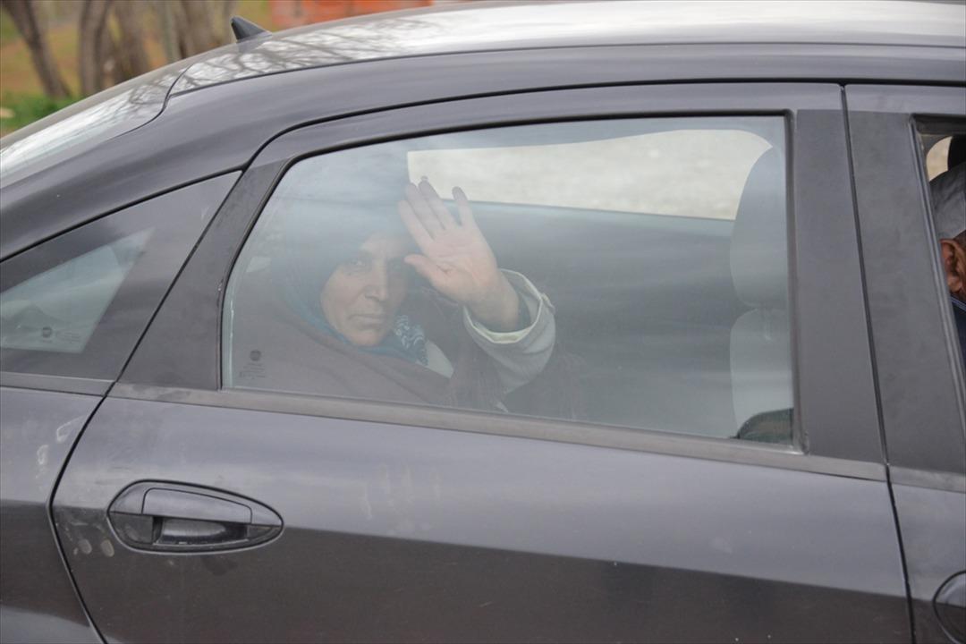 &Ccedil;ift&ccedil;i kadın kursiyere &ouml;zel servis aracı