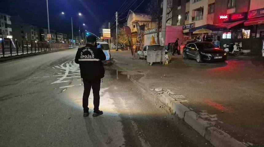 Eskişehir&rsquo;de alacak verecek kavgası kanlı bitti: 2 yaralı