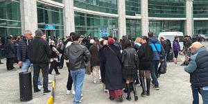 Vizesiz ve yakın diye akın ettiler: Uzun kuyruklar oluştu