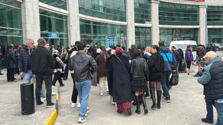 Vizesiz ve yakın diye akın ettiler: Uzun kuyruklar oluştu