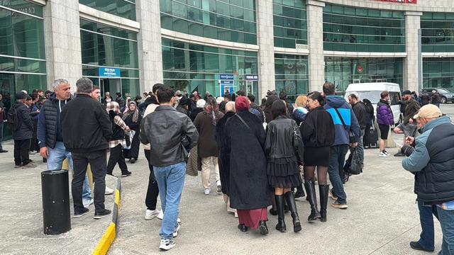 Vizesiz ve yakın diye akın ettiler: Uzun kuyruklar oluştu