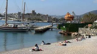Bodrum'da bayramın son gününde tatilciler plajlarda zaman geçirdi