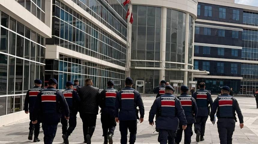 Kayseri'de karısını silahla &ouml;ld&uuml;ren ş&uuml;pheli yakalandı