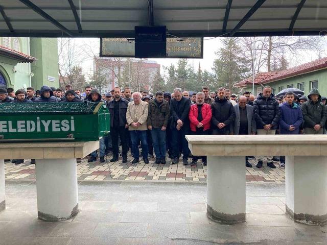 Cinayetle biten kavgada hayatını kaybeden polis memuru son yolculuğuna uğurlandı 2