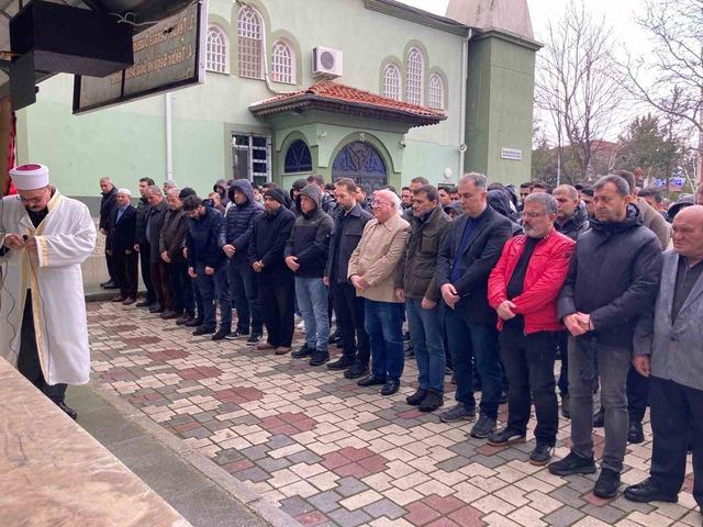 Cinayetle biten kavgada hayatını kaybeden polis memuru son yolculuğuna uğurlandı 4