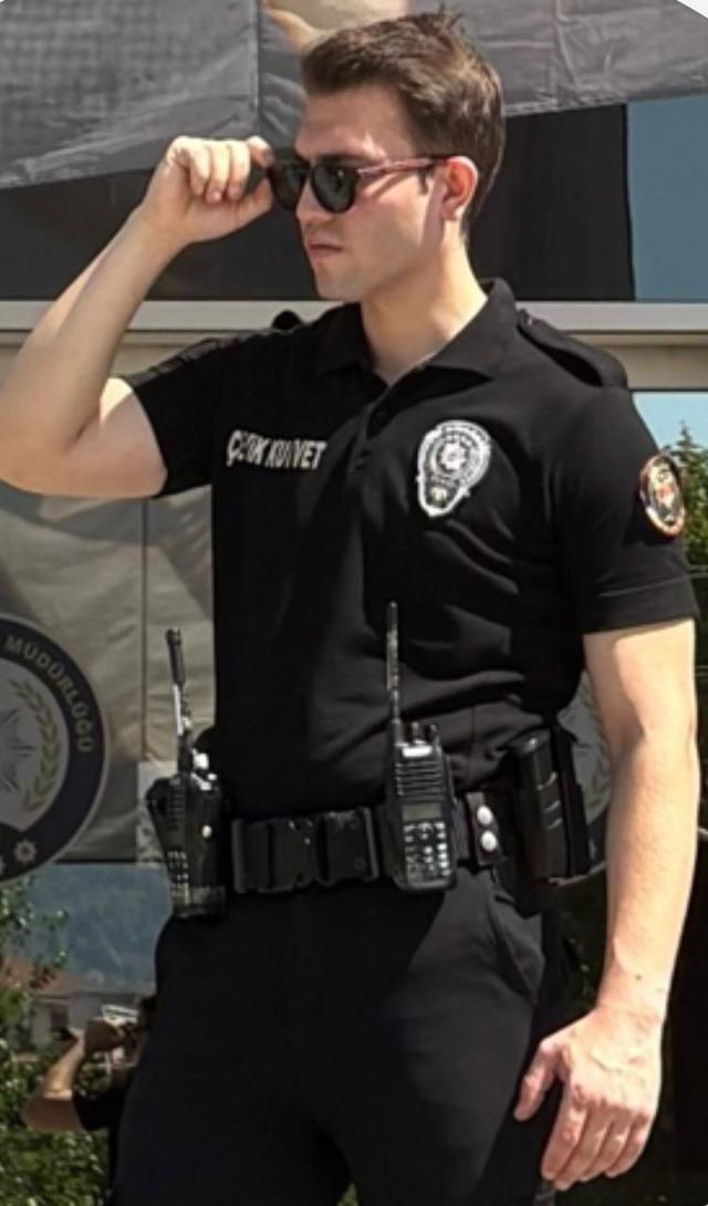 Cinayetle biten kavgada hayatını kaybeden polis memuru son yolculuğuna uğurlandı 5