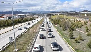 'Kilit kavşak' Kırıkkale'de bayram d&ouml;n&uuml;ş&uuml; yoğunluğu