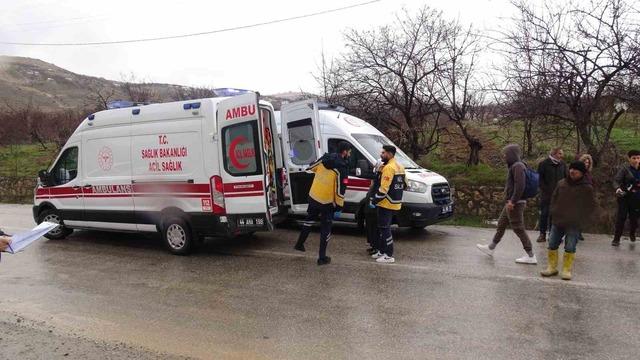 Malatya&rsquo;da 5 ara&ccedil;lı zincirleme kaza: 4 yaralı 3