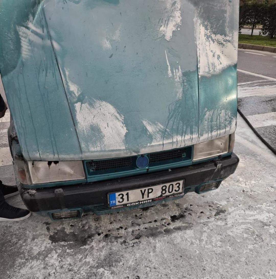 Alanya da seyir halindeki otomobil alev aldı 1