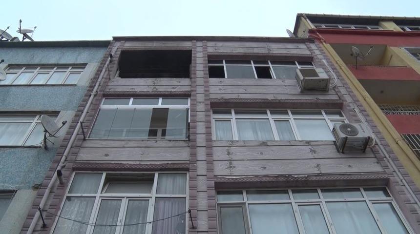 Fatih'te akılalmaz olay: Eşini &ouml;ld&uuml;r&uuml;p evi ateşe verdi