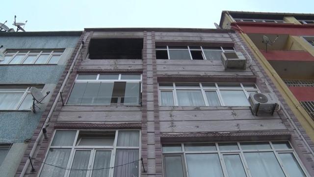 Fatih'te akılalmaz olay: Eşini öldürüp evi ateşe verdi