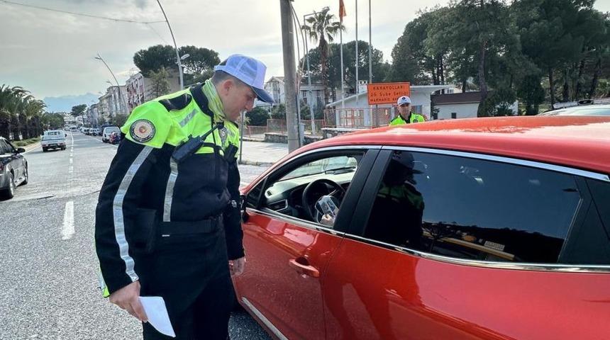 Marmaris&rsquo;te trafik ihlali yapanlar cezadan ka&ccedil;amadı