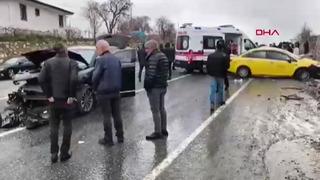 AK Parti konvoyunda kaza meydana geldi: 2 yaralı