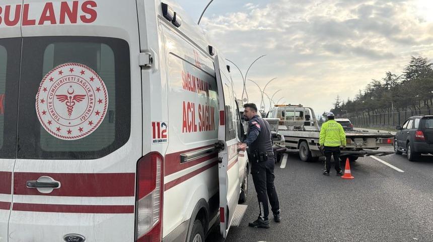Ankara'da 4 ara&ccedil;lı zincirleme kaza: 3 yaralı