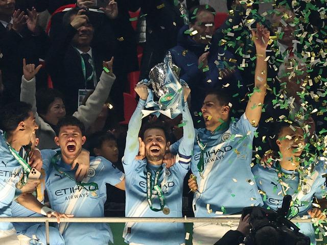 Arsenal'ın 33 yıllık kabusu s&uuml;rd&uuml;! Kupa Manchester City'nin