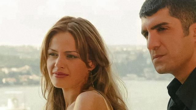 Naz Elmas, Doktor Başka Hayatta dizisine konuk oldu! Hâlâ çok güzel