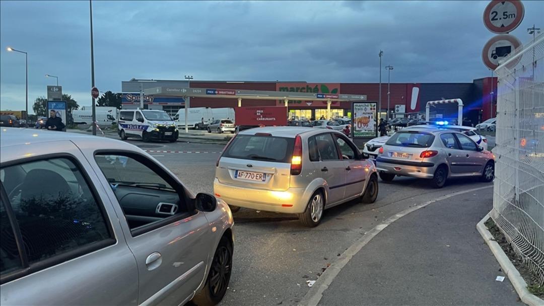 Bir &uuml;lkede akaryakıt satışına kısıtlama: G&uuml;nl&uuml;k alımda litre sınırı 2